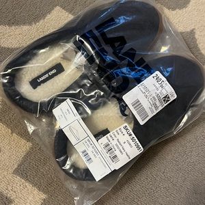 L A N D S • E N D • Men’s Fleece Slippers